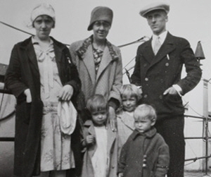 Migrants on board ship in the early twentieth century